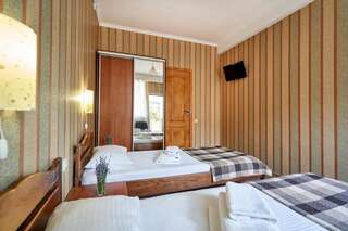 Гостиница Ницца Ялта Стандартный двухместный номер с 1 кроватью или 2 отдельными кроватями-6